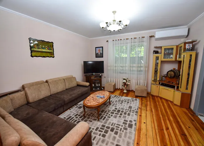 Fran's Traditional House 度假居 *