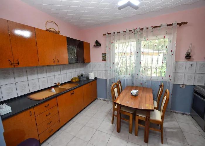 度假居 Fran's Traditional House Shkodër