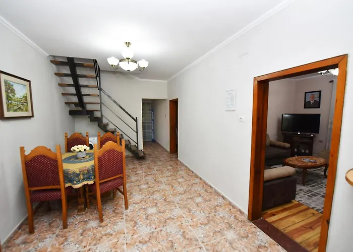 Fran's Traditional House *