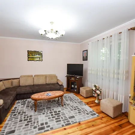 Fran's Traditional House