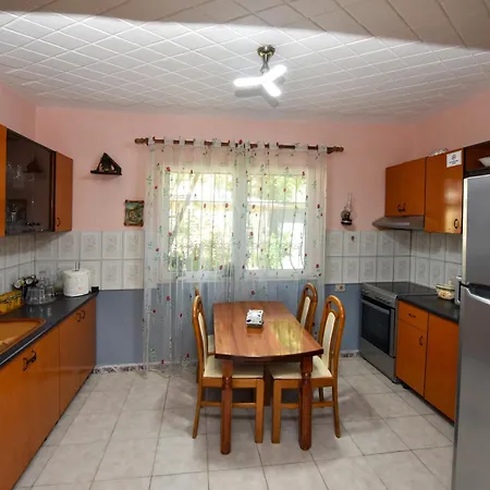 Fran's Traditional House * Shkodër