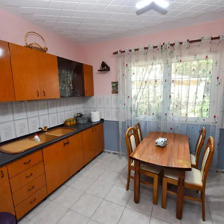 Casa vacanze Fran's Traditional House Shkodër