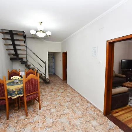 Fran's Traditional House *